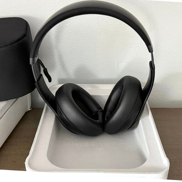 Beats Studio Pro Wireless Headphones Model MGTP3LL/A USA Black NC Spatial Audio - Picture 6 of 16